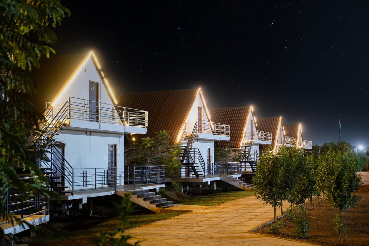 Empyrean Lake Resort Balod - Lake View