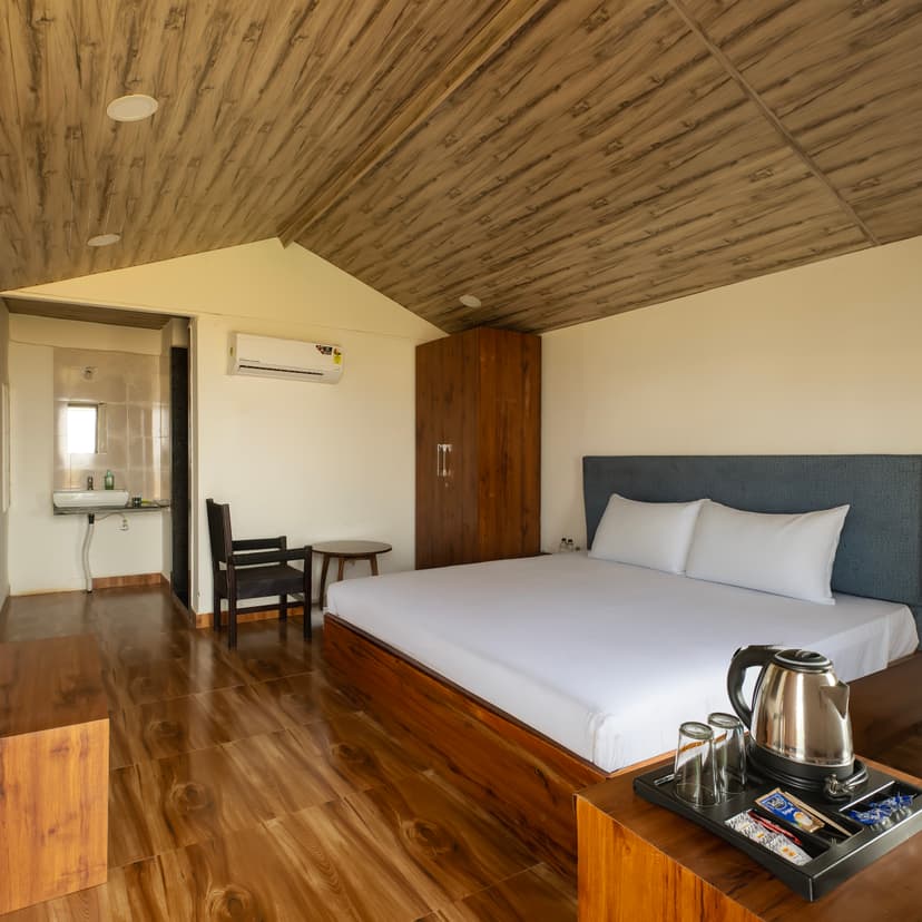 Luxury room accommodation at Empyrean Hotel Bhilai - Premium room view 1