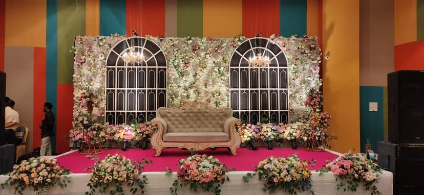 Bhilai Wedding Decor Ideas - Beautiful Wedding Stage and Floral Decorations