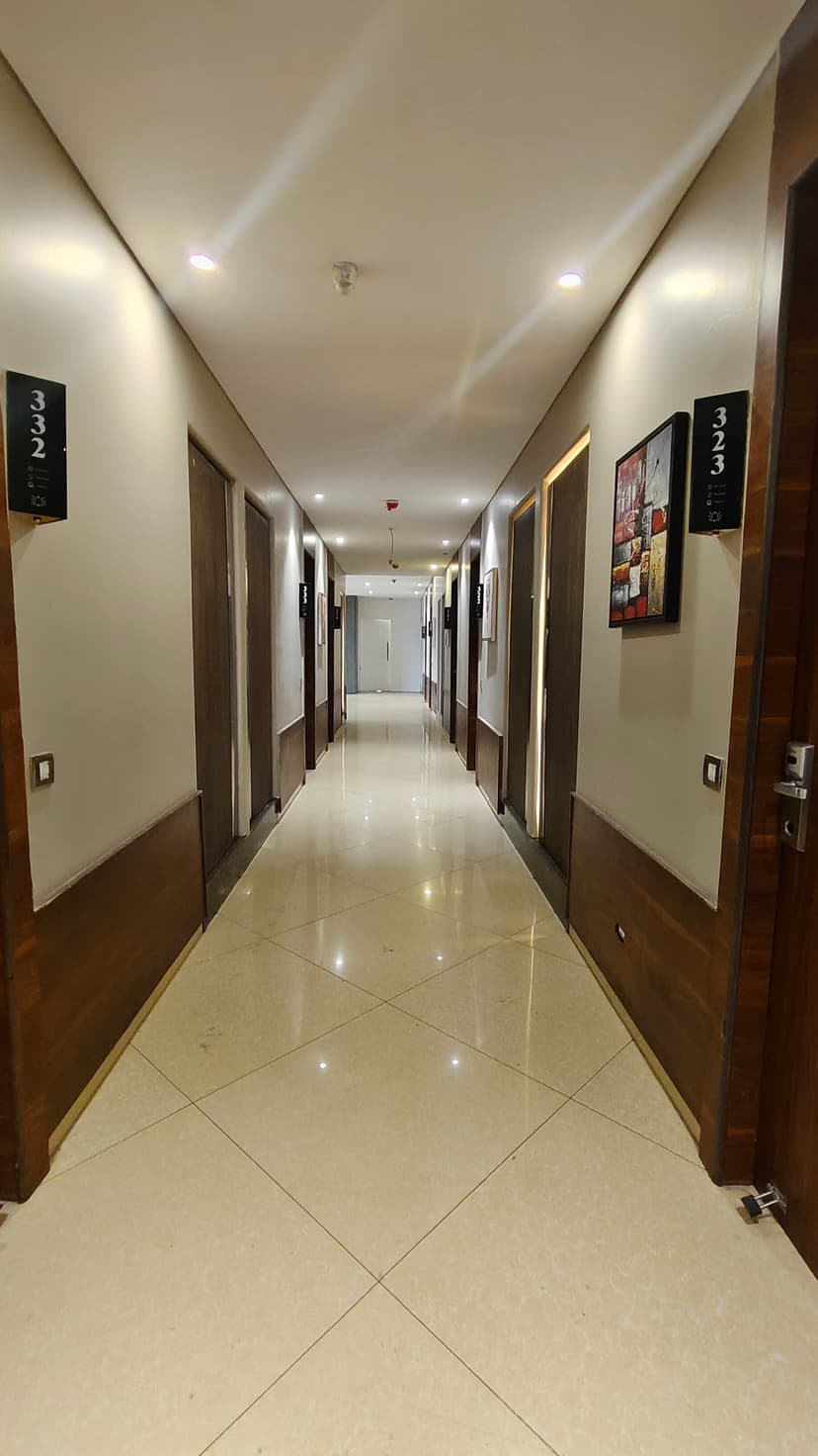 Luxury room accommodation at Empyrean Hotel Bhilai - Premium room view 11