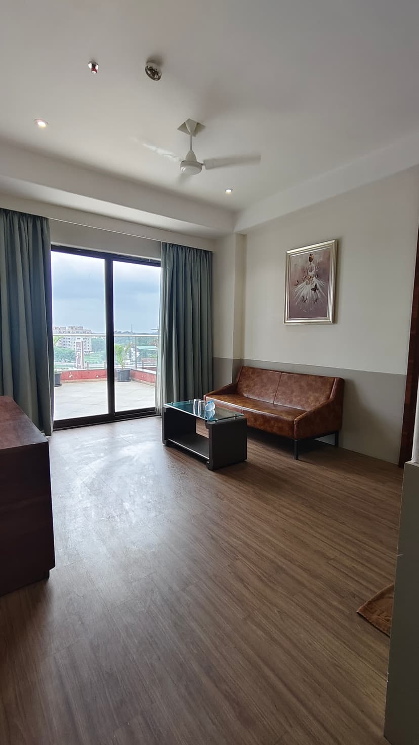 Luxury room accommodation at Empyrean Hotel Bhilai - Premium room view 7