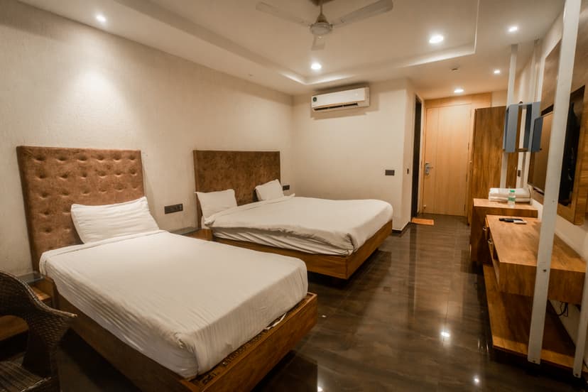 Luxury room accommodation at Empyrean Hotel Bhilai - Premium room view 3
