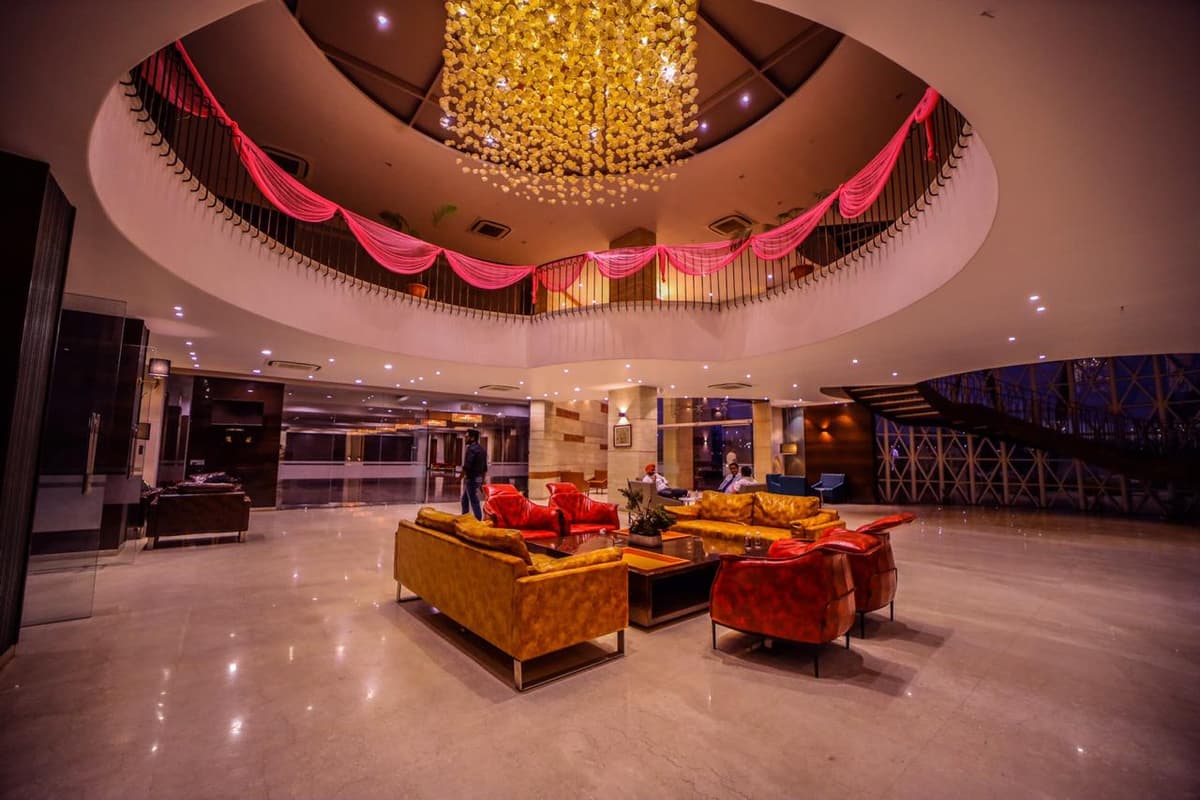 Empyrean Hotel Bhilai - Luxury Suite